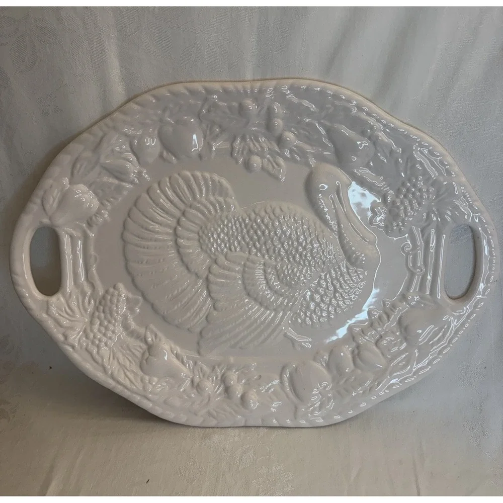 Tabletops Gallery Nature Turkey Festival Embossed Serving Tray Turkey Platter
